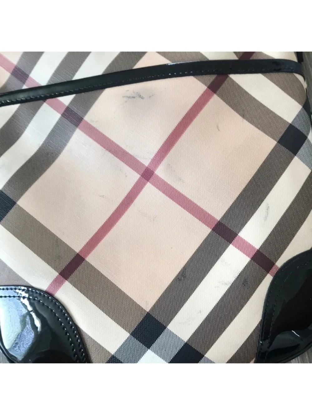 Burberry Dryden Nova Check Beige Interior with Black  patent Trim shoulder bag - Picture 9 of 10